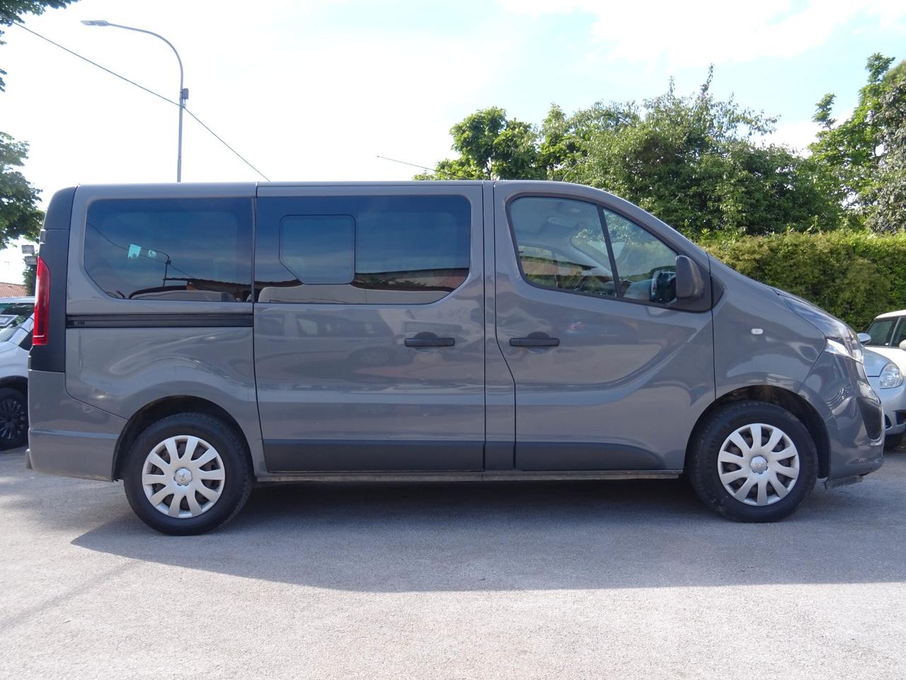 Opel Vivaro 27 1.6 CDTI 120CV 9posti \\PROMO FINE MESE\\