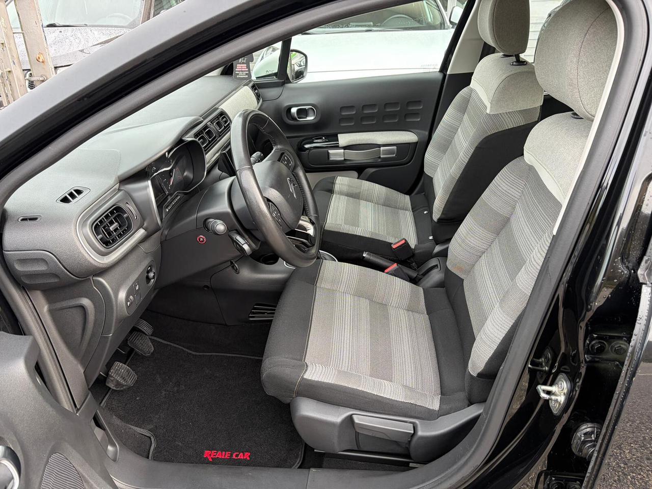 Citroen C3 1.2 PureTech 82cv Shine