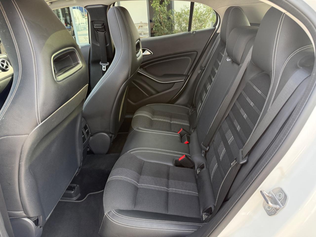 Mercedes-benz GLA 180 Business