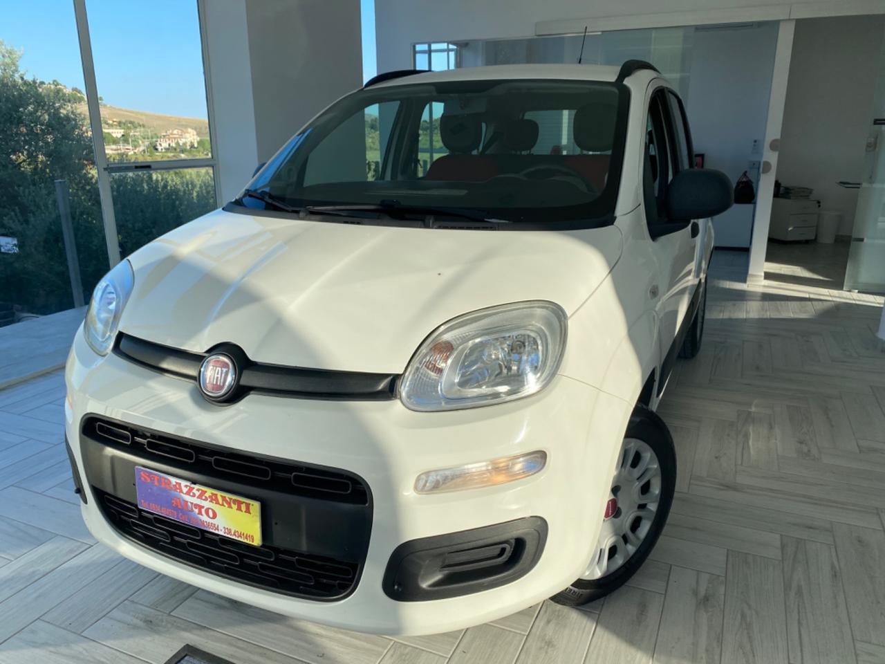 Fiat Panda 1.2 69cv LOUNGE BARRE DA VETRINA2014