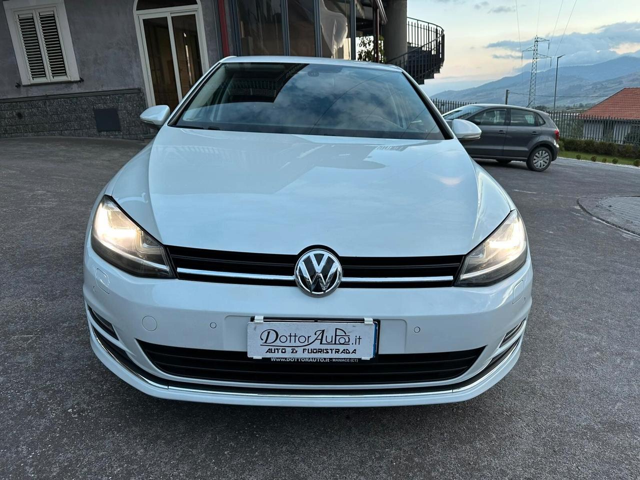 Volkswagen Golf 2.0 TDI 5p. Highline BlueMotion Technology