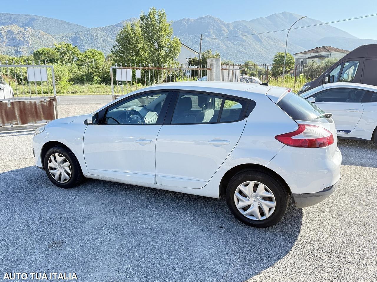 RENAULT MEGANE 1.5 DCI ADATTA NEOPATENTATI