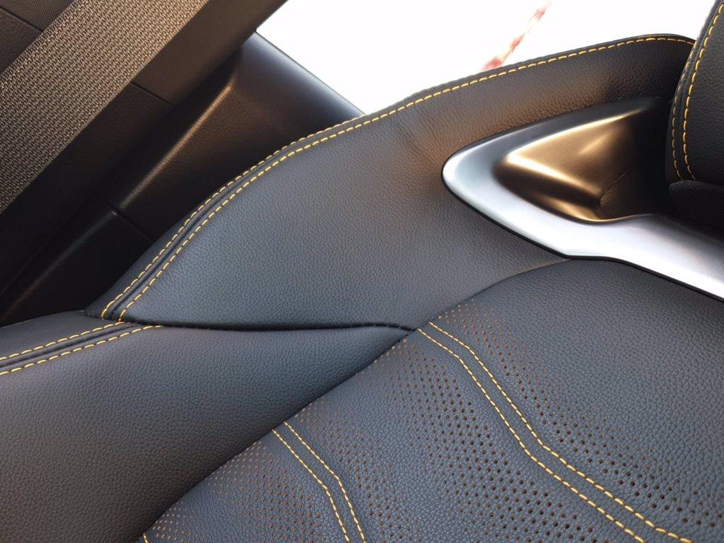 TOYOTA C-hr 2.0 phev lounge premiere fwd e-cvt del 2024