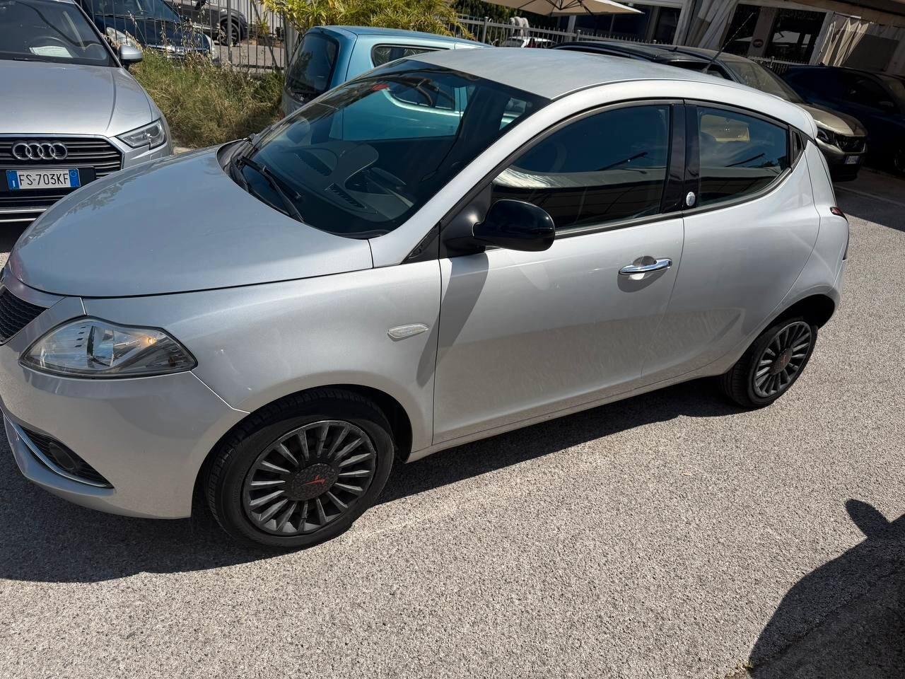 Lancia Ypsilon 2016 1.2 69 CV 5 porte GPL Ecochic Platinum