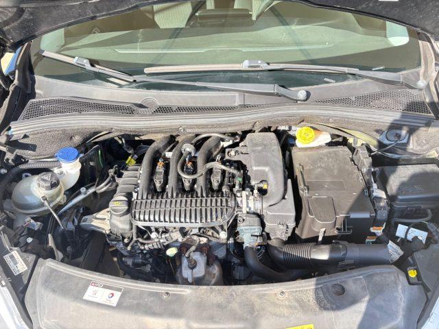 PEUGEOT 208 1.2 82cv 5 porte POCHI CHILOMETRI OK NEOPATENTATI