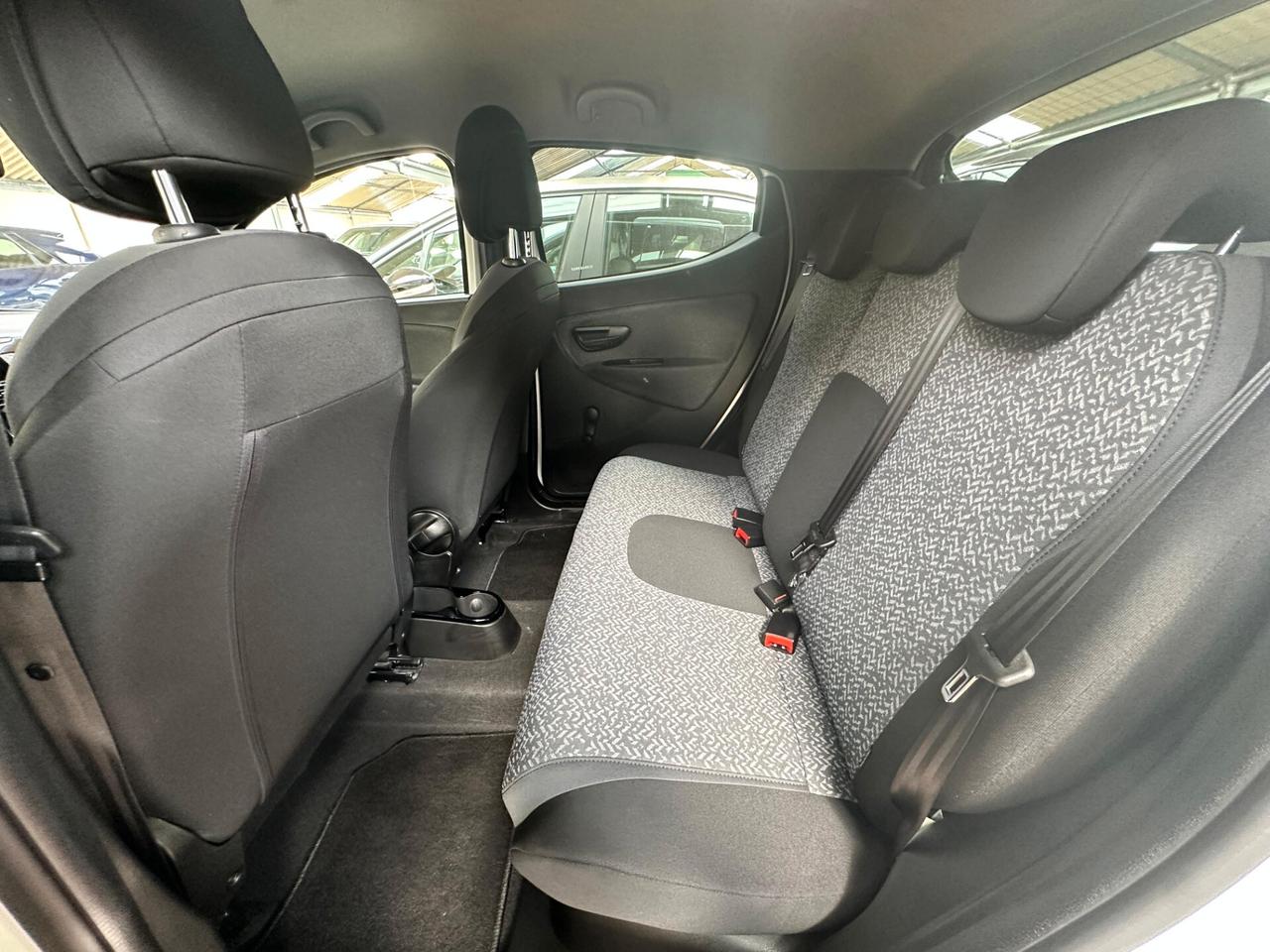Lancia Ypsilon 1.2 69 CV 5 porte Gold