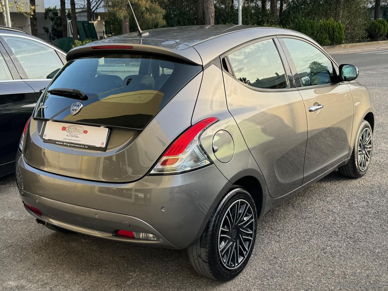 LANCIA Ypsilon 1.2 69 CV 5p. S&S Gold