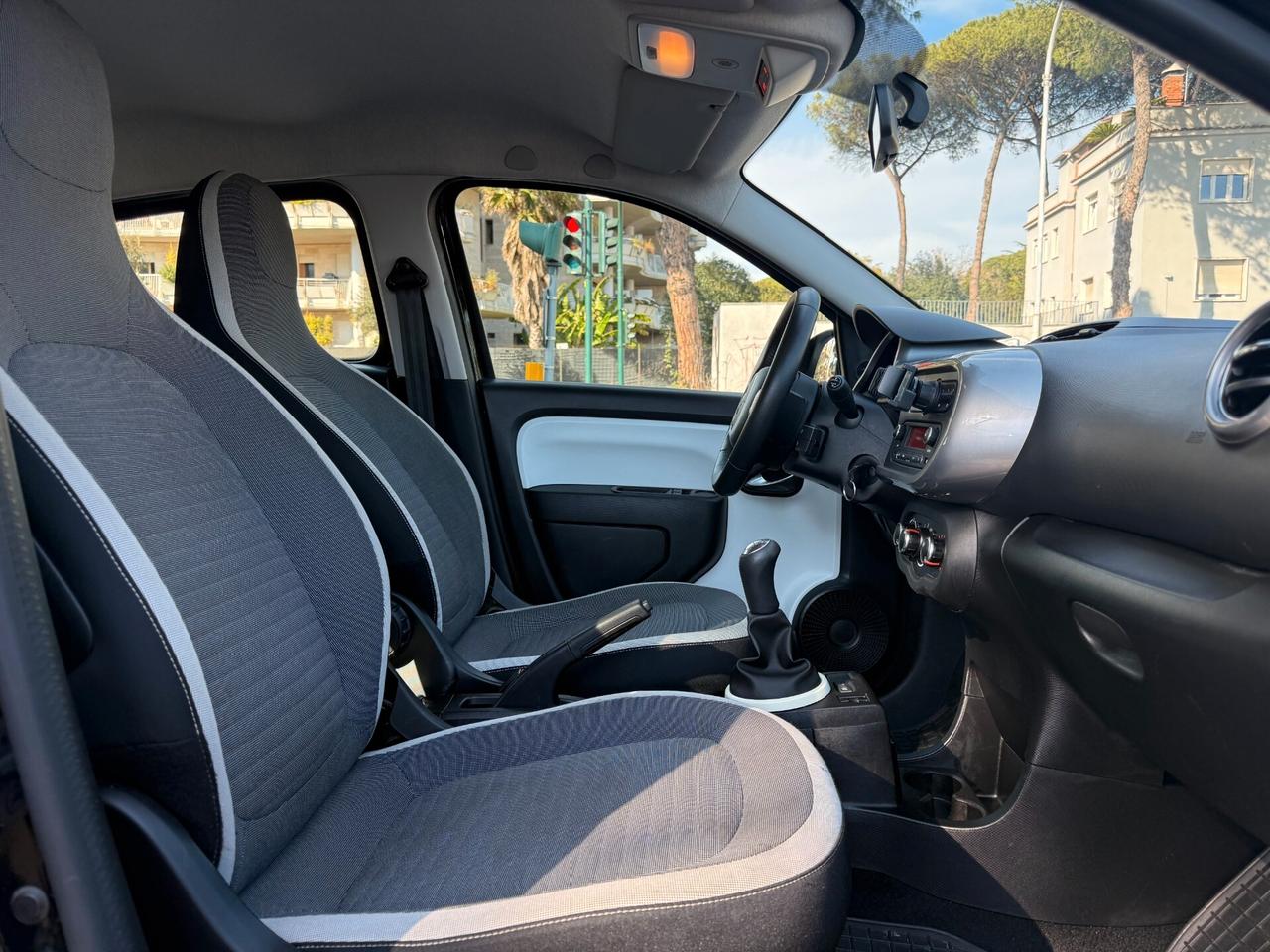 Renault Twingo SCe Intens Limited