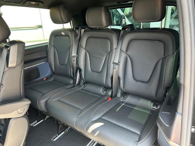 MERCEDES-BENZ EQV 300 Long solo 11.000km