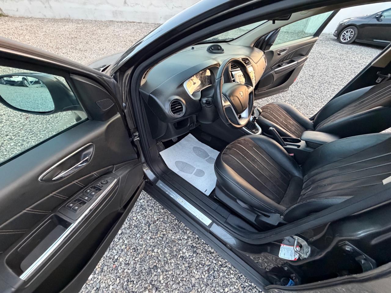Lancia Delta 1.6 MJT DPF Oro
