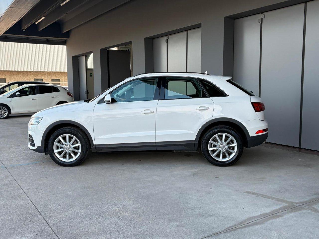 Audi Q3 2.0 tdi Design 120cv