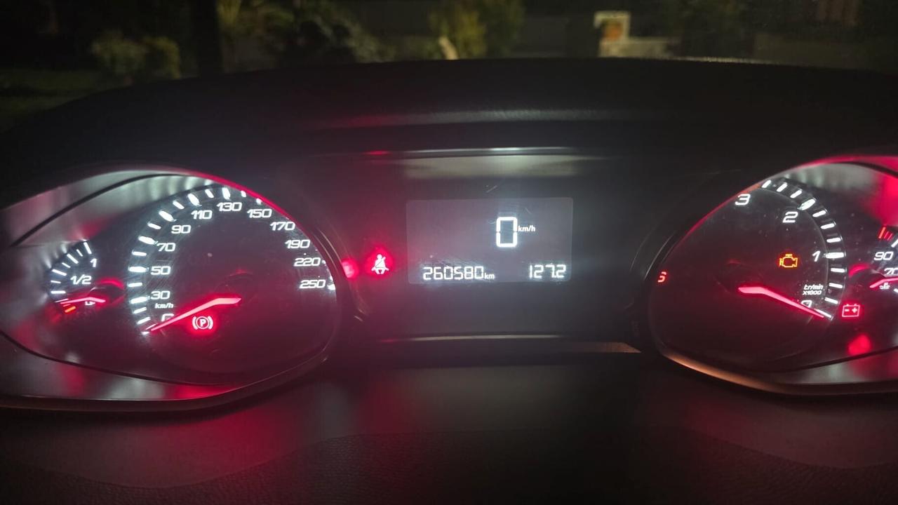 Peugeot 308 1.6 e-HDi 115 CV Stop&Start SW Business