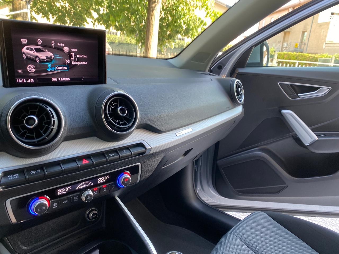 Audi Q2 1.0 TFSI Business NEOPATENTATI!!!