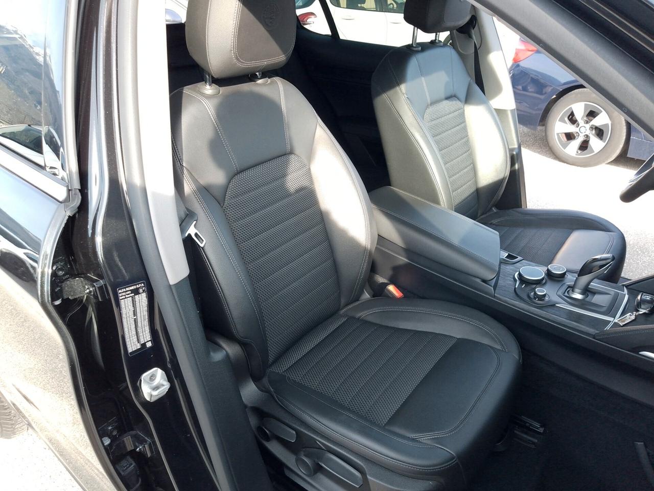 Alfa Romeo Stelvio 2.2 Turbodiesel 160 CV AT8