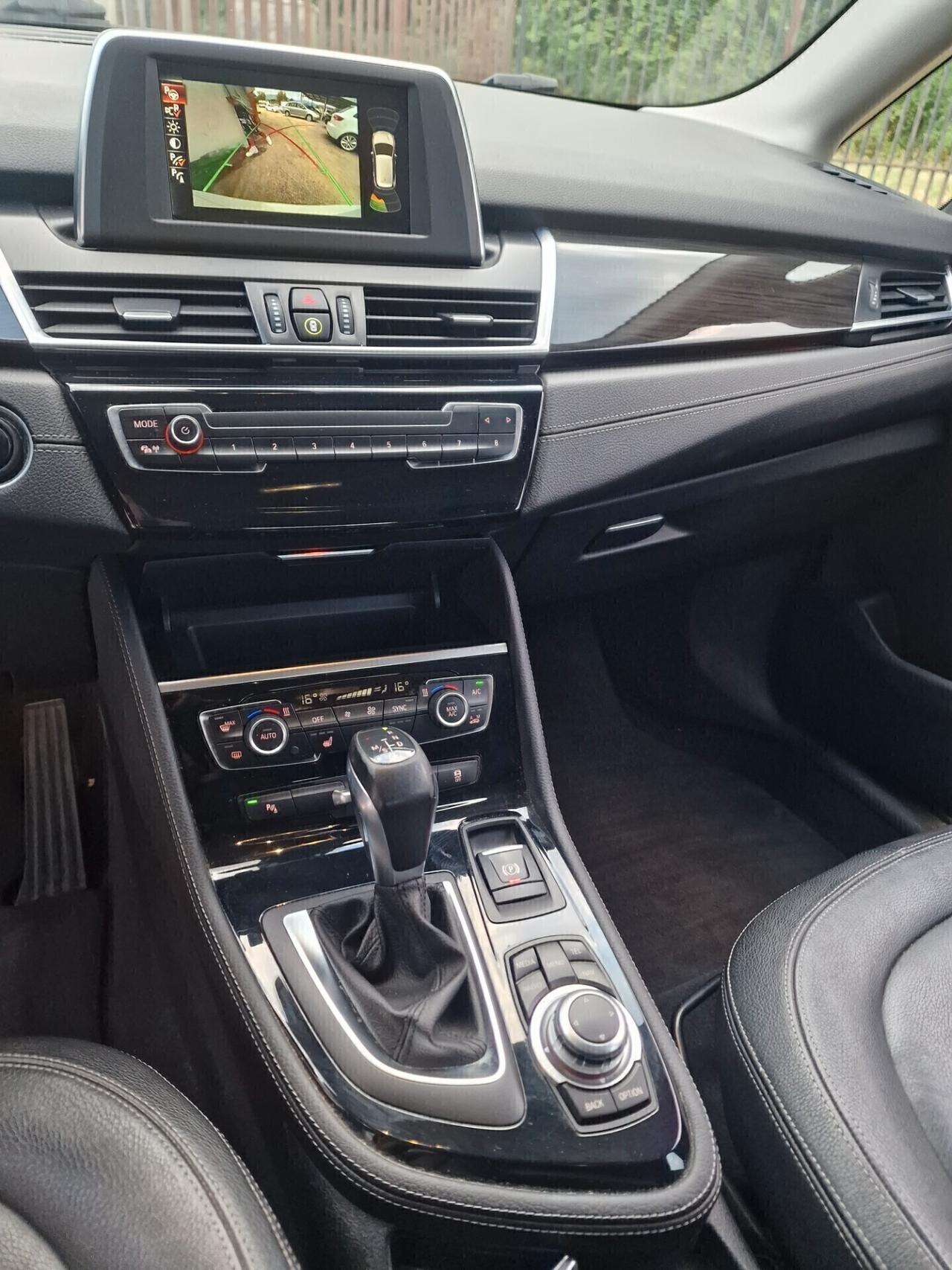 Bmw 218d Active Tourer LUXURY - 2015 *cambio automatico*