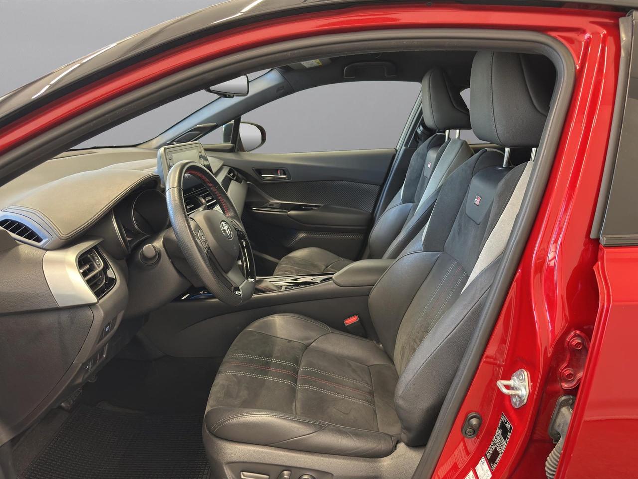 Toyota C-HR 2.0h GR Sport e-cvt