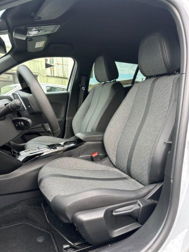 PEUGEOT 2008 PureTech 130 S&S EAT8 Allure