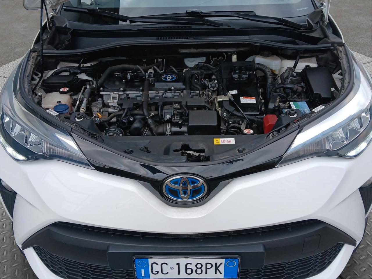 Toyota C-HR 1.8h Business e-cvt