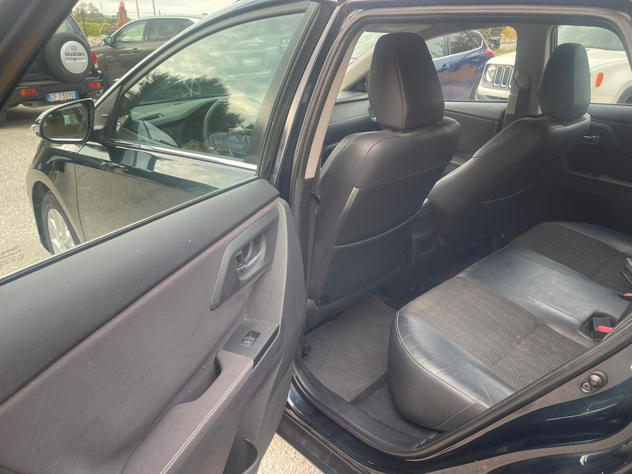 Toyota Auris 1.4 D-4D Lounge