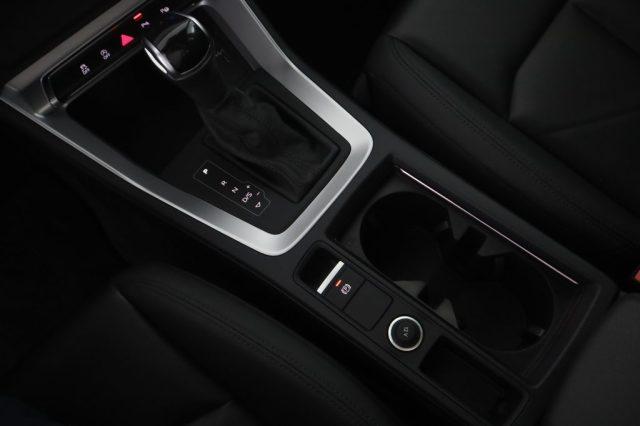 AUDI Q3 Q3 40 TDI quattro S tronic Identity Black