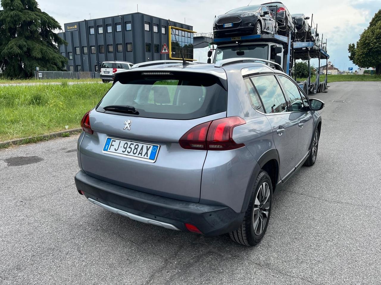 Peugeot 2008 BlueHDi 100 Allure
