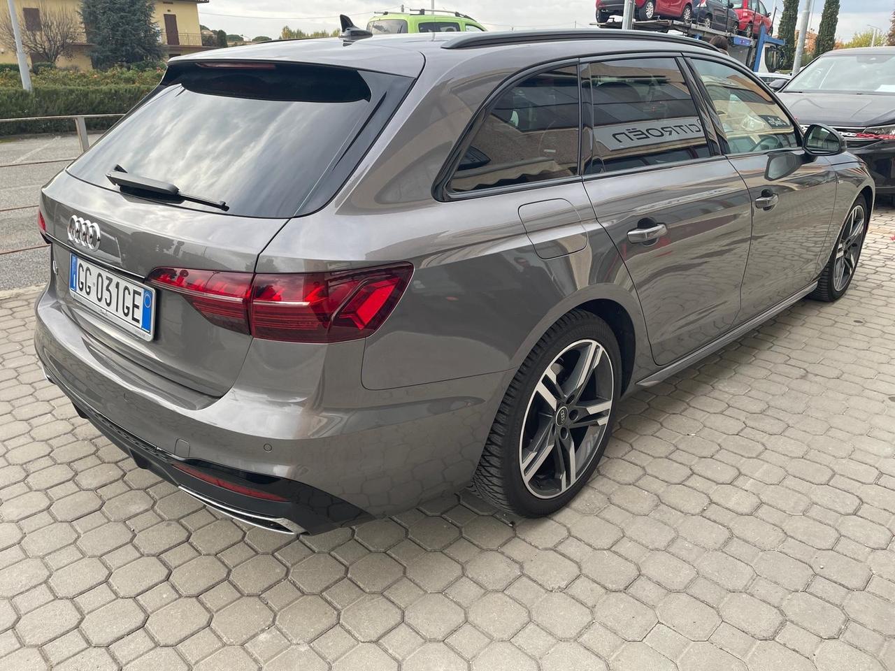 Audi A4 Avant 40 TDI quattro S tronic Business