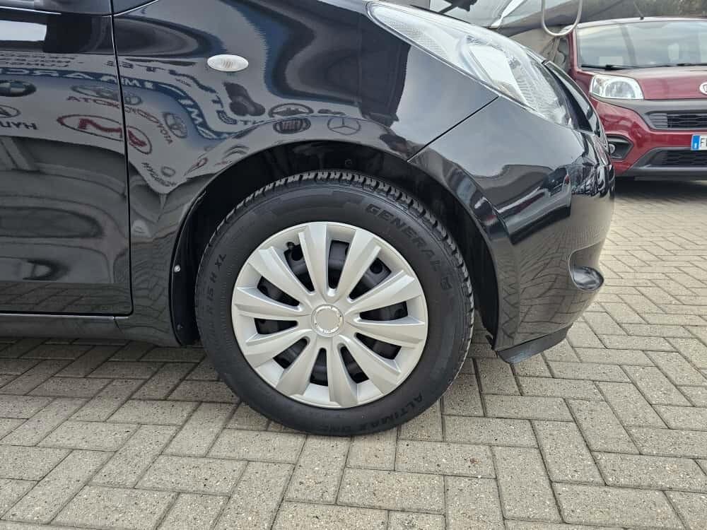 Toyota Yaris 1.3 5 porte - Unico proprietario