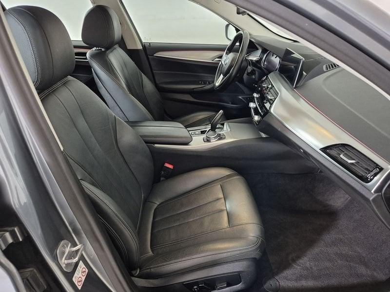 BMW Serie 5 Touring Serie 5 G31 2017 Touring Diese 520d Touring Luxury auto