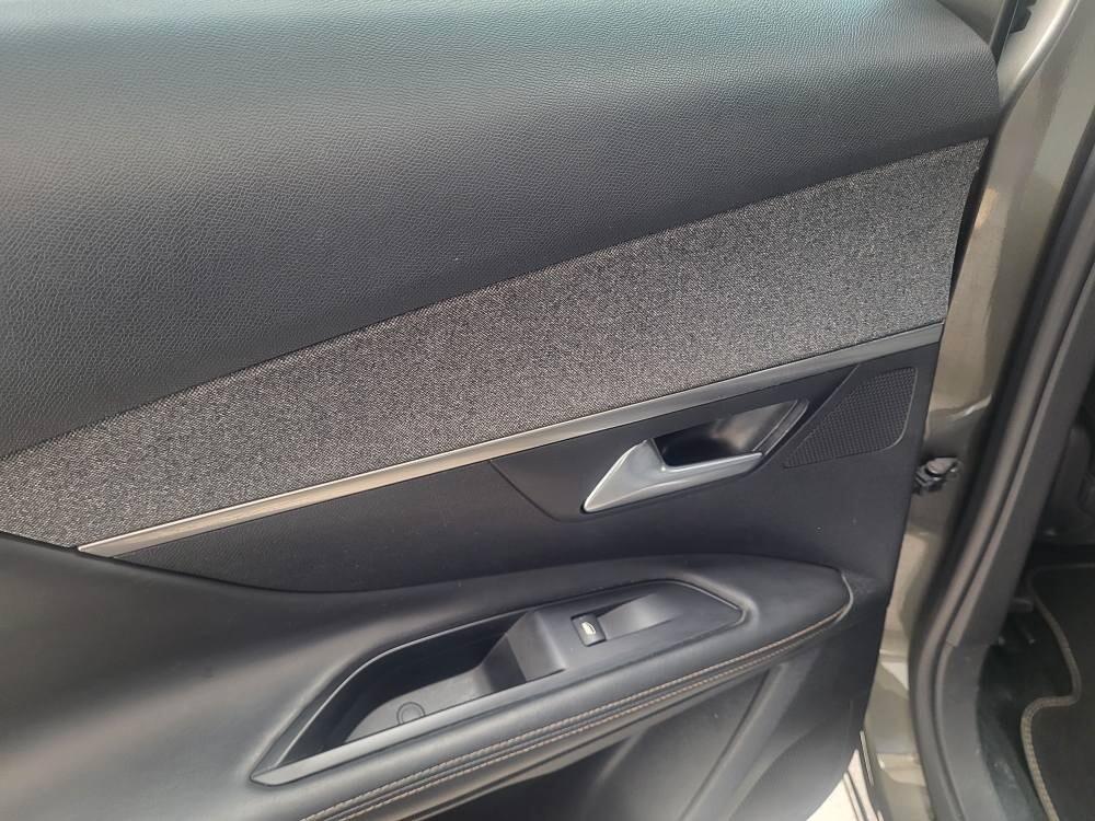 Peugeot 3008 1.6 DIESEL 120CV AUTOMATICA VERS GT Line 03/2018+BIXENO+NAVI