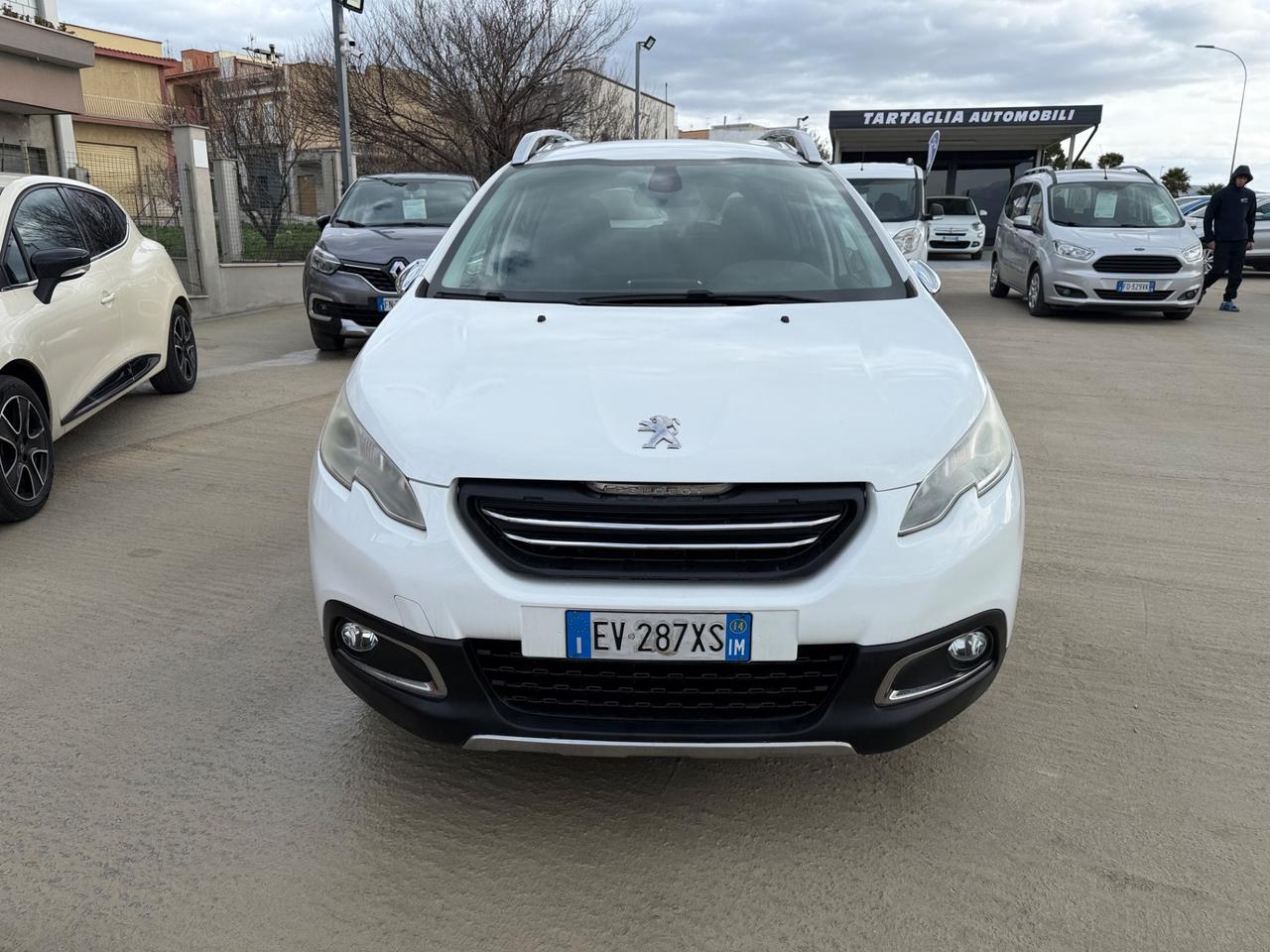 Peugeot 2008 1.6 e-HDi 115 CV Stop&Start Féline