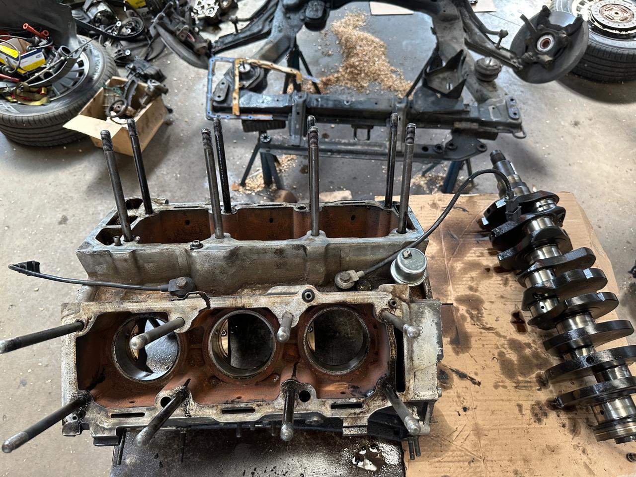 Alfa Romeo 164 2.0i V6 turbo motore nuovo