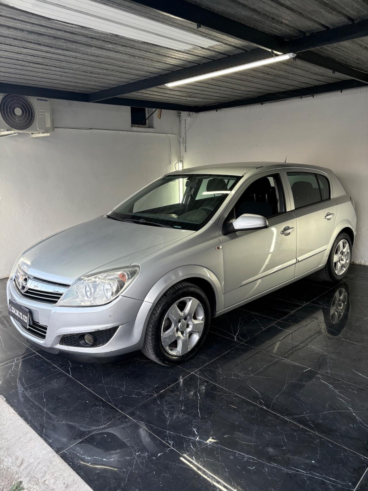 Opel Astra 1.4 16V GPL-TECH 5 porte Enjoy