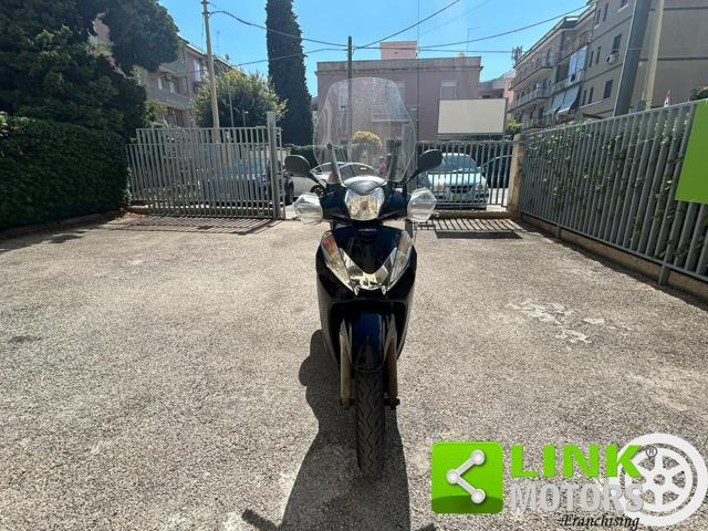 HONDA SH 300 i Bauletto e Visiera inclusi