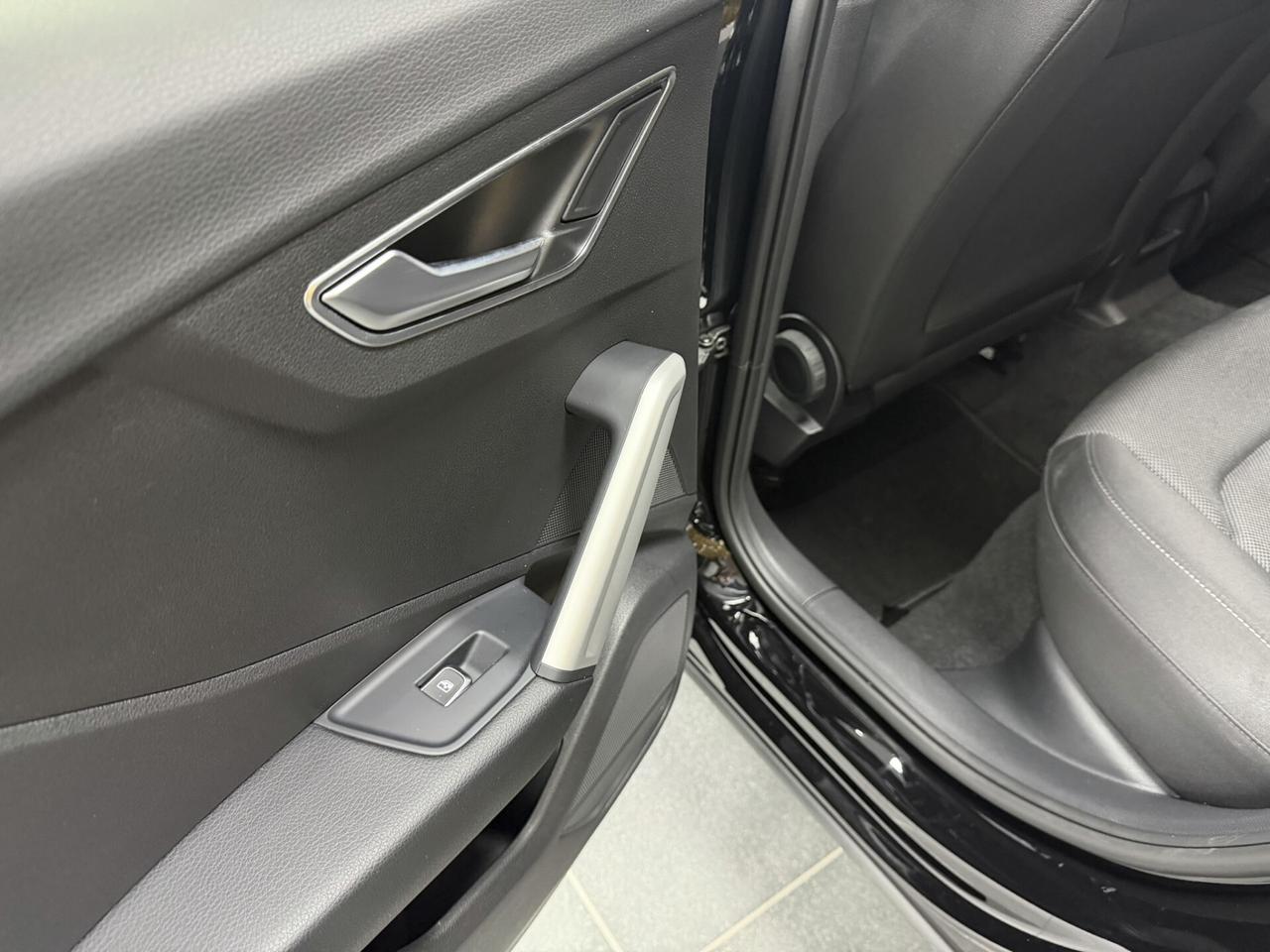 Audi Q2 30 TDI S tronic line Edition IDENTY BLACK