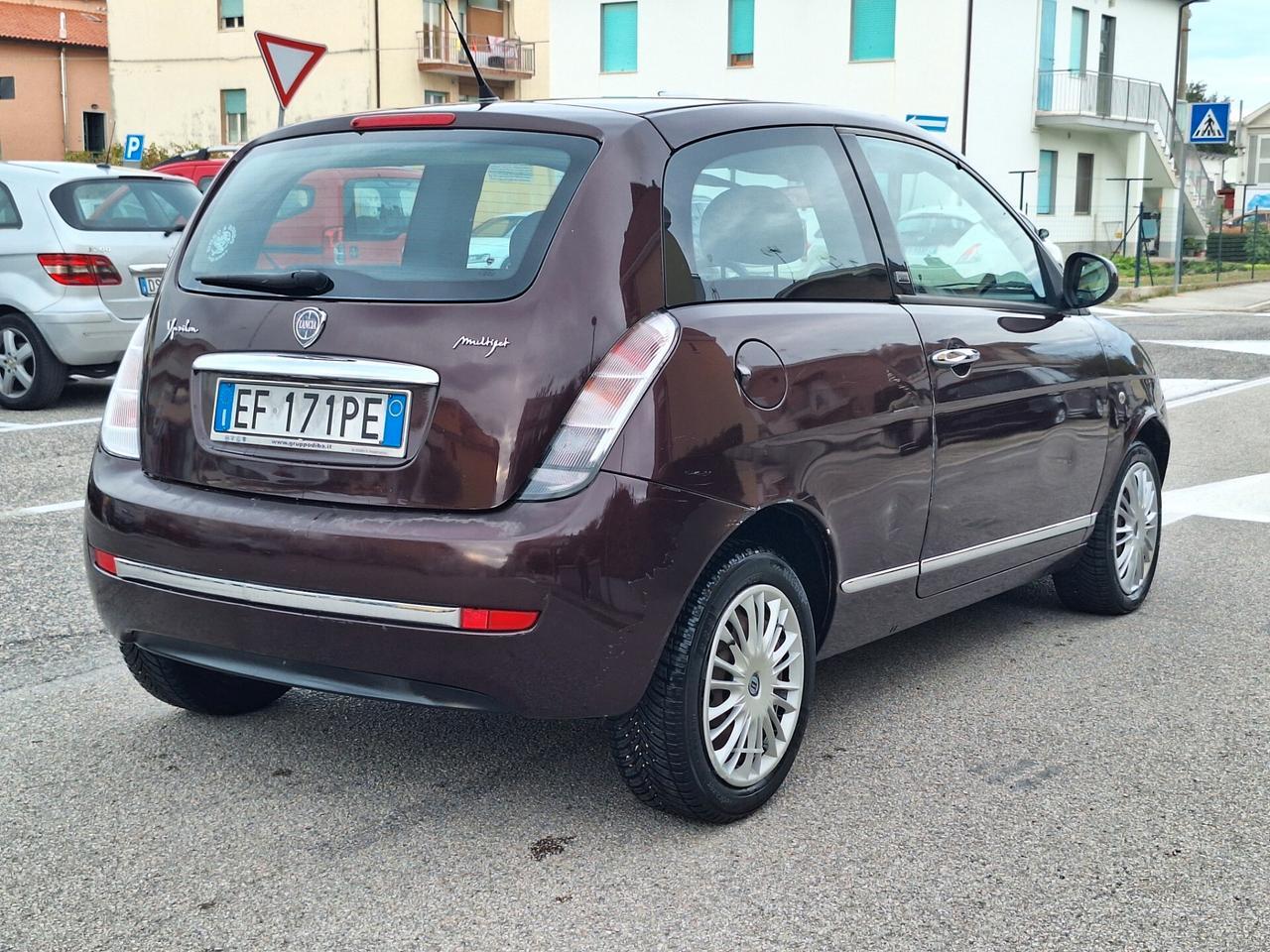 Lancia Ypsilon 1.3 MJT 75 CV Elle NEOPATENTATI UNICOPROPIETARIO