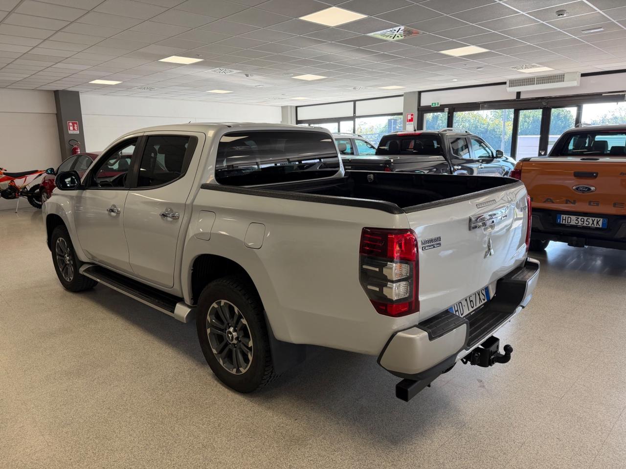 Mitsubishi L200 2.3 D 4x4 Super Select Diamond