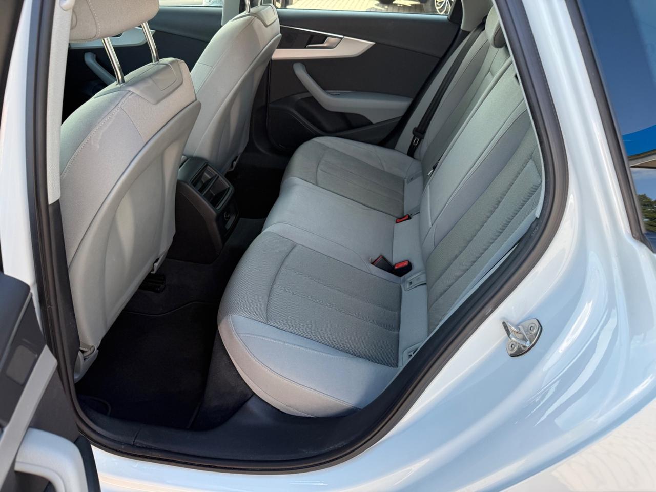 Audi A4 35 TDI/163 CV S tronic Business