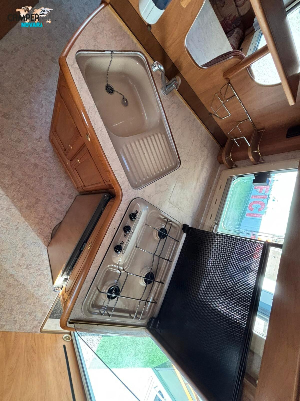 RAPIDO LE RANDONNEUR 890 - LETTI A CASTELLO IN CODA