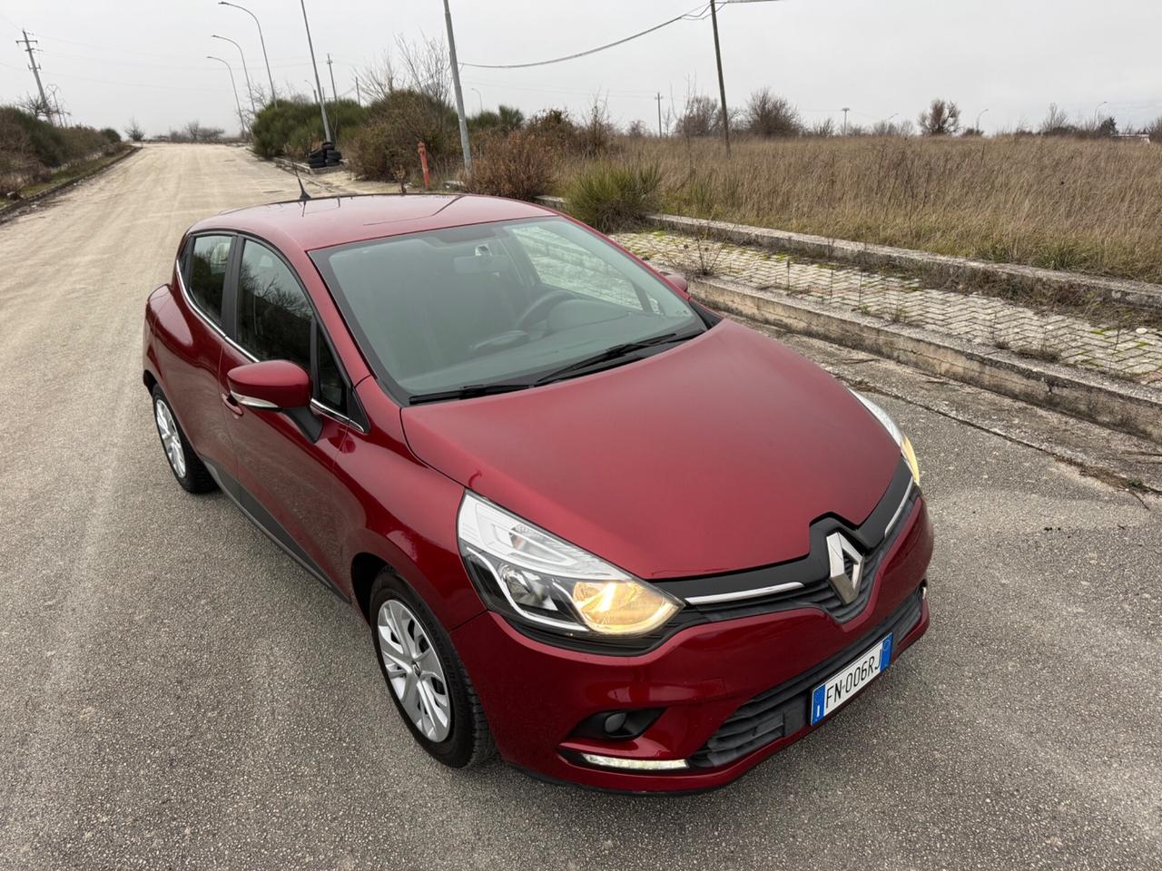 Renault Clio dCi 8V 75 CV 5 porte Moschino Life