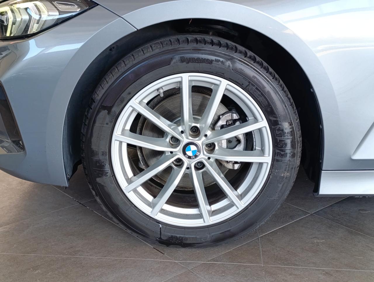 BMW 320 d Touring mhev 48V xdrive auto