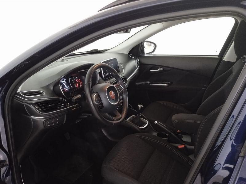 FIAT Tipo (2015-->) 1.6 Mjt S&S SW Lounge