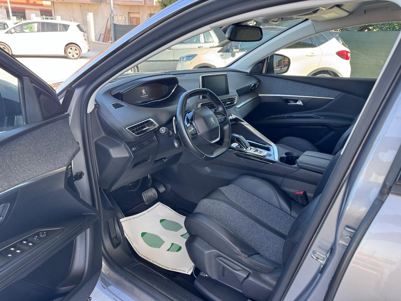 Peugeot 3008 BlueHDi 120 S&S Allure