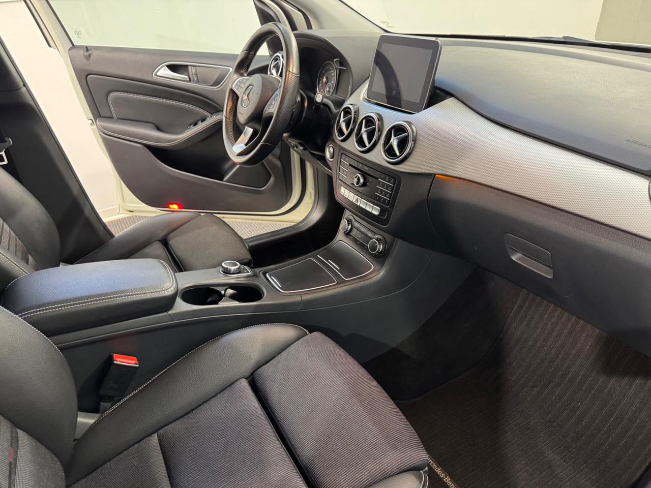 Mercedes-benz B 200 d Automatic Premium