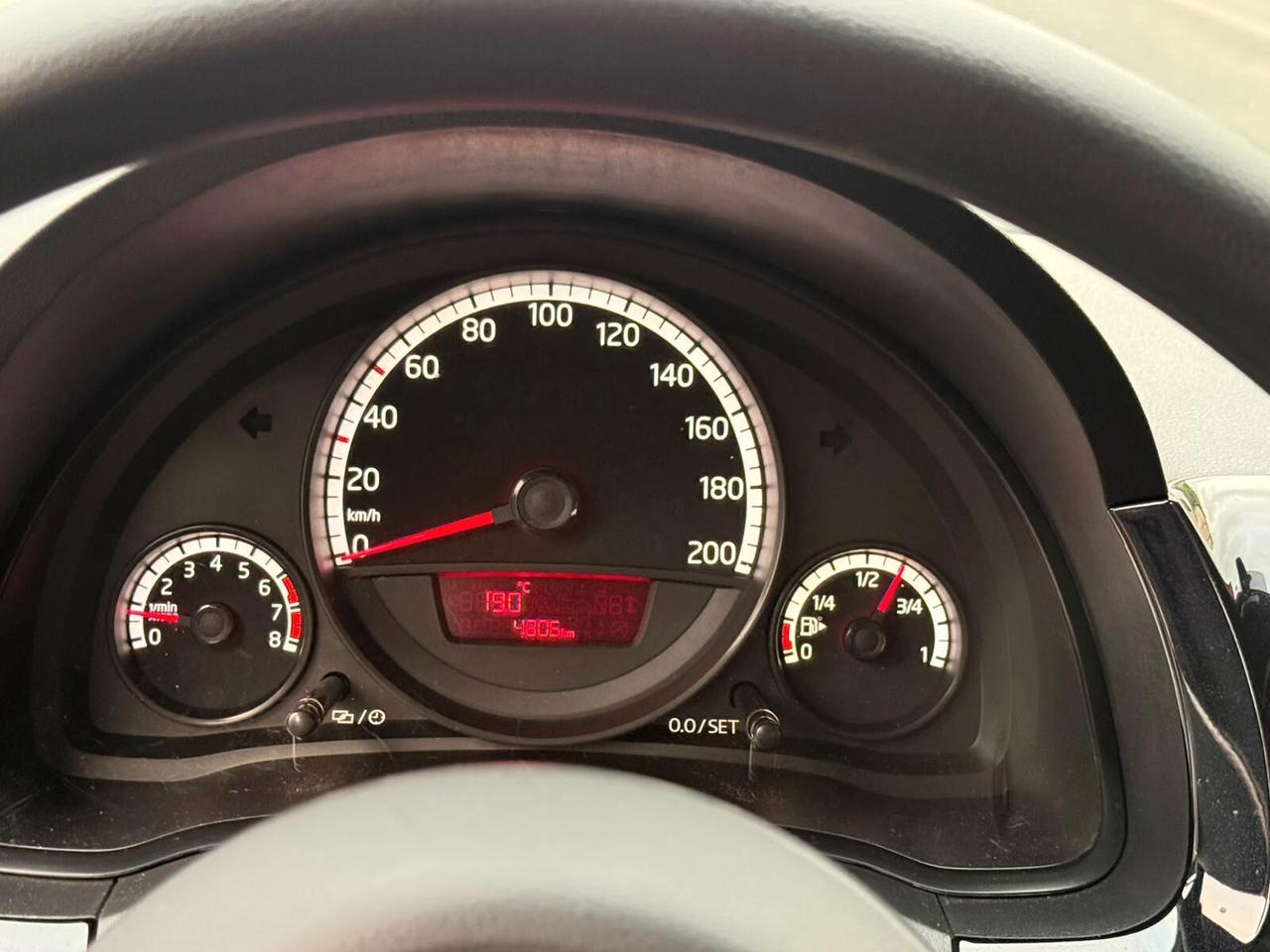 Volkswagen up! 1.0 3p. - 4.800KM - Introvabile - Tutto incluso - Superprezzo