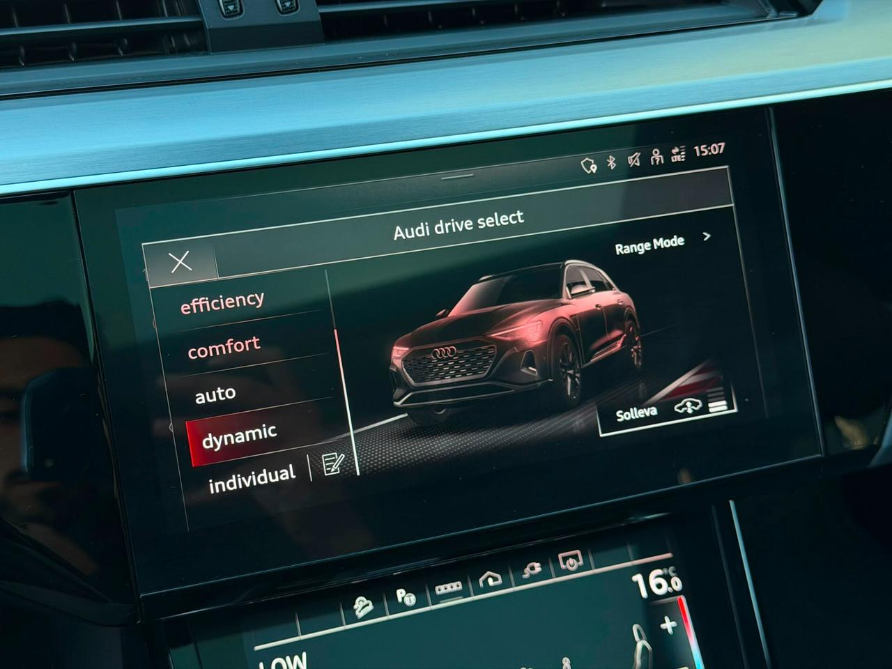 Audi Q8 e-tron 55 quattro S line edition