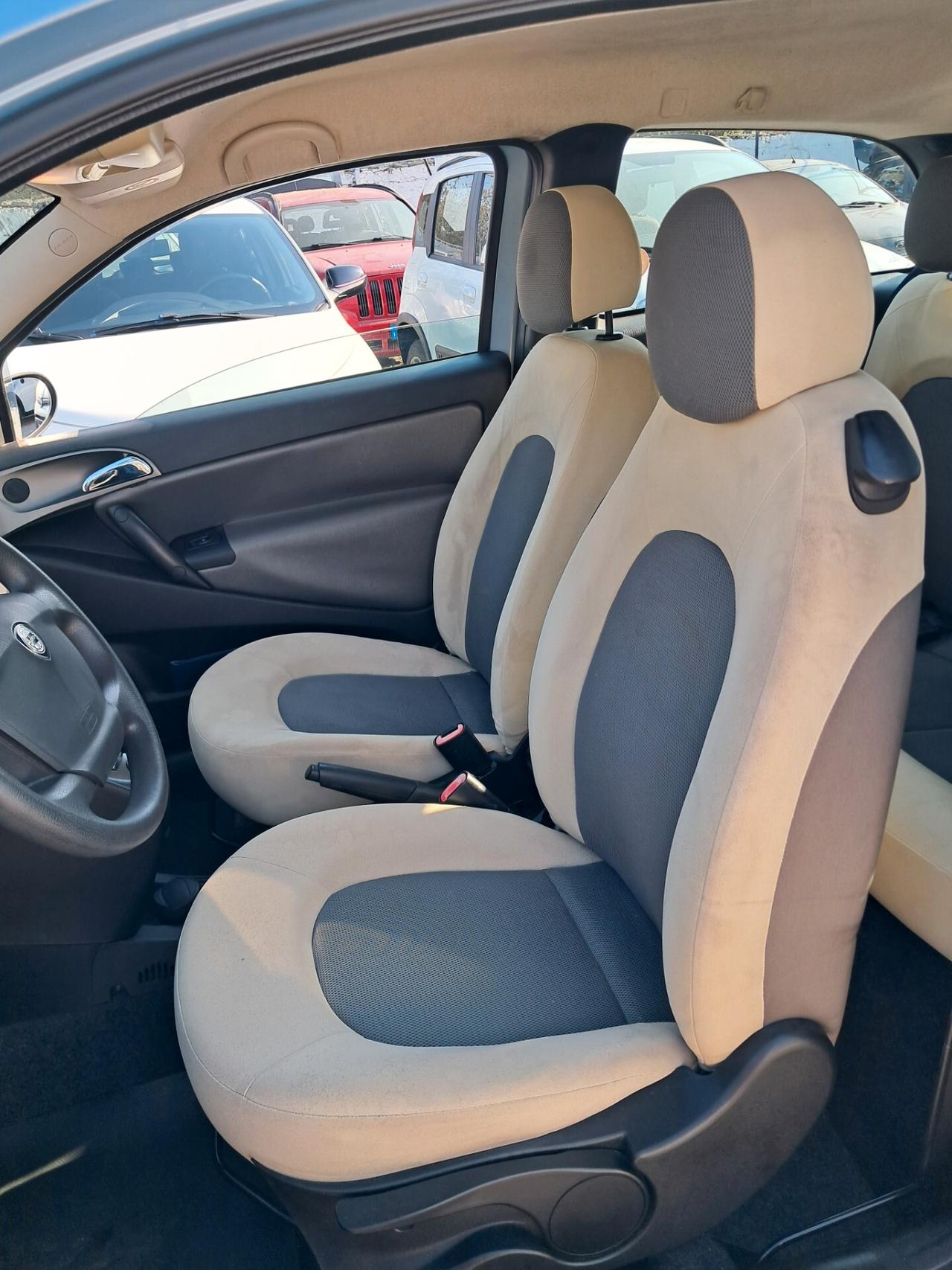 Lancia Ypsilon 1.3 Mjt 70cv Cambio Automatico