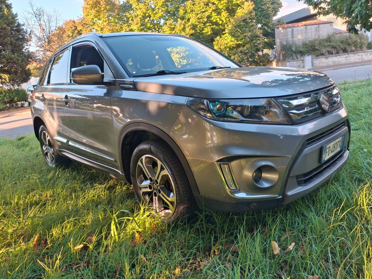 Suzuki Vitara 1.6 DDiS V-Cool-INTERNI IN PELLE-NAVI-