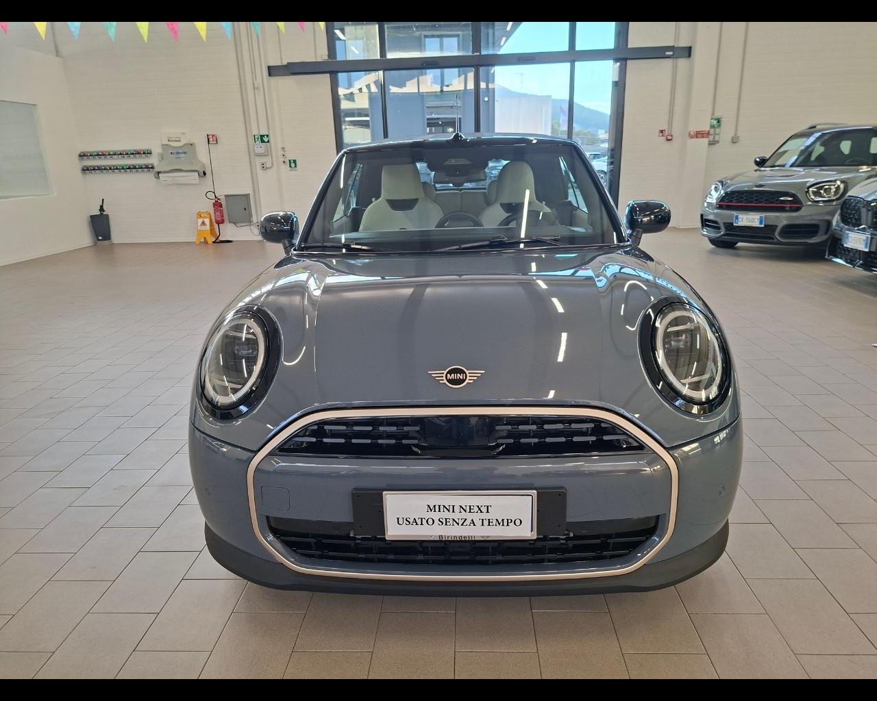 MINI Mini CooperCbr(F67) - Mini Cooper C Favoured Cabrio