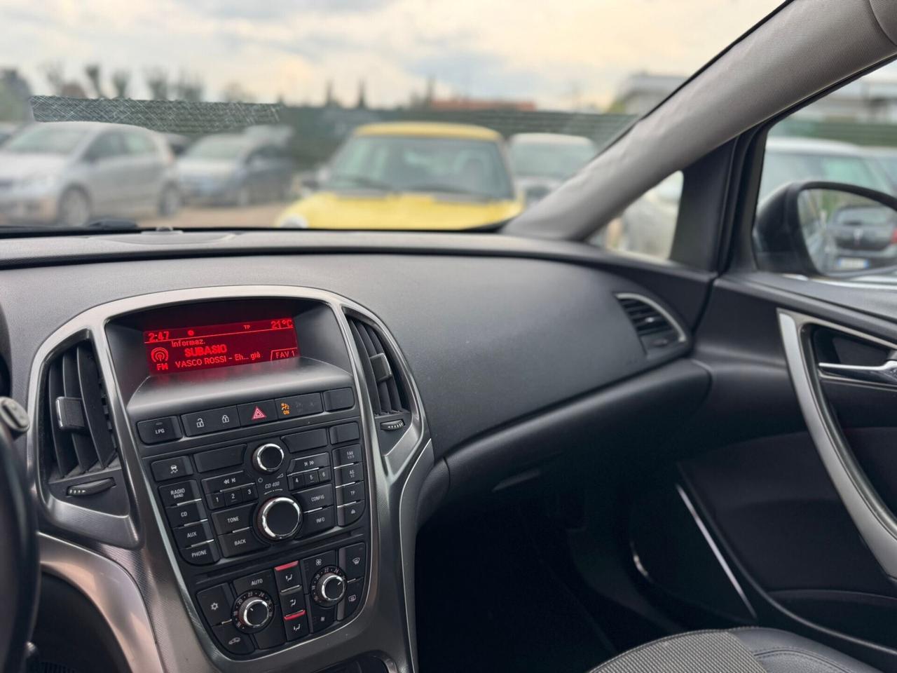 Opel Astra 1.4 Turbo 140CV GPL Gancio Traino