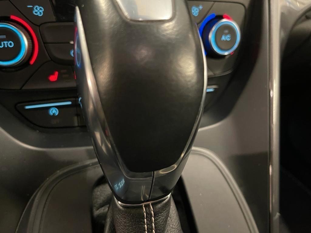 Ford Kuga VIGNALE 2.0 TDCI 4WD Powershift